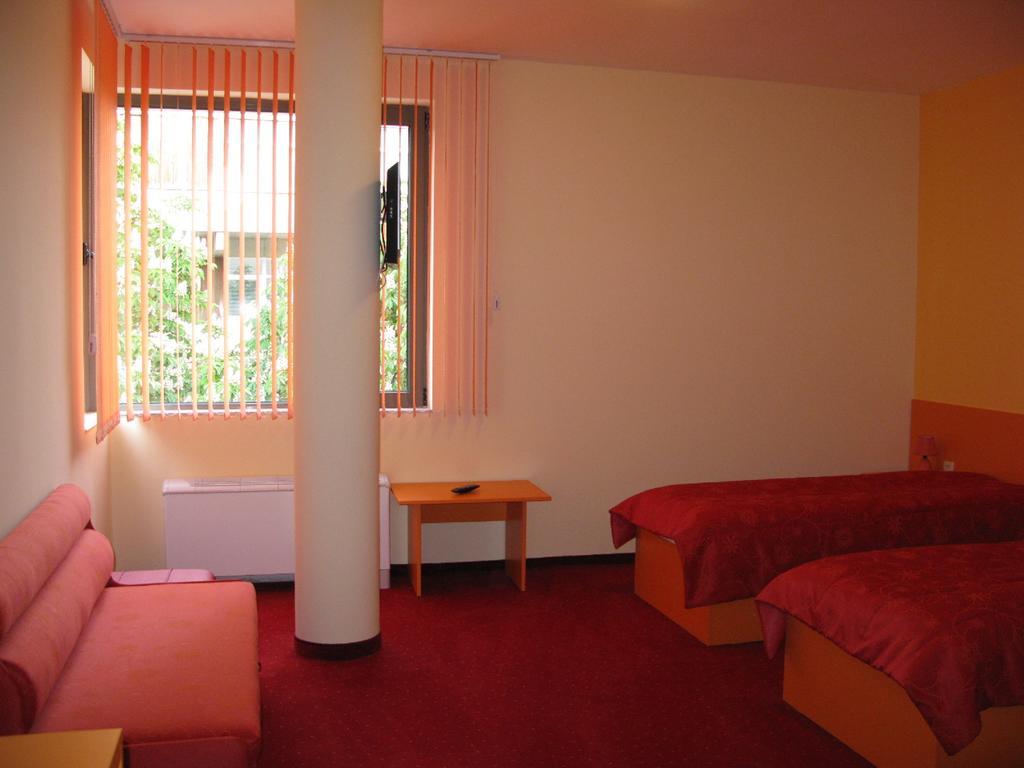 Hotel Tarnovo Veliko Tarnovo Szoba fotó